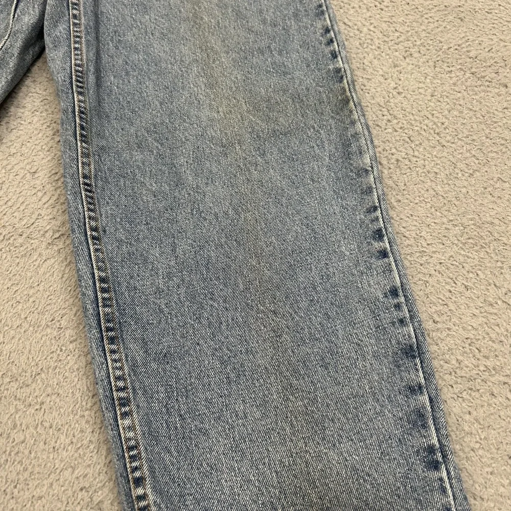 Vintage Levis Jeans Mens 36x34 Blue Denim 560 Loose Fit Tapered Leg Light Wash